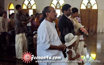 KM Mani with Tony Sindhu Wedding Pictures at Lalam Puthenpally